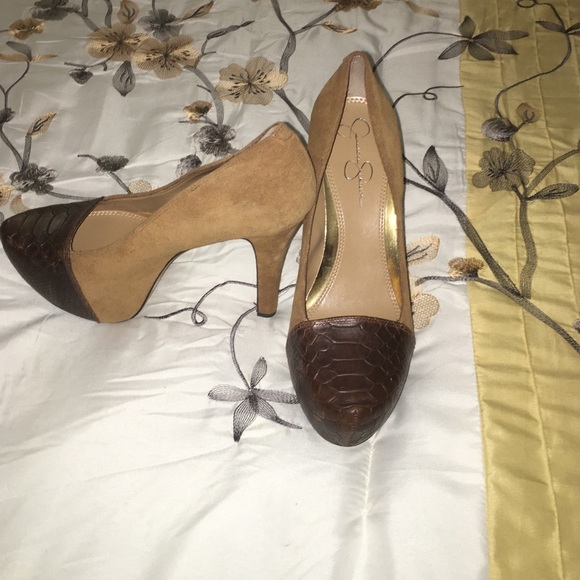 Shoes - Picture 2 of 2