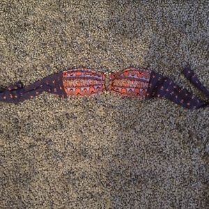 A cremieux bathing suit top ☀️