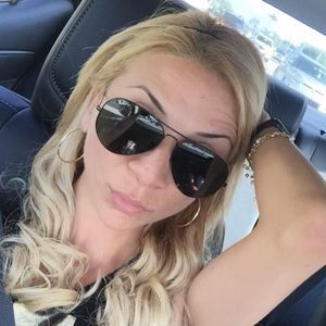 Meet your Posher, Eyda