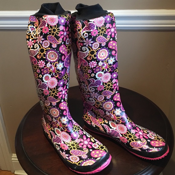 Pretty Rain Boots!