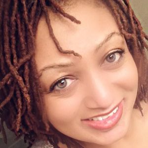 Meet your Posher, Donielle