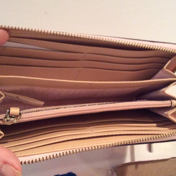 ❗️SOLD❗️NWT 🔶 Kate spade Wellesley neda wallet - Picture 4 of 4