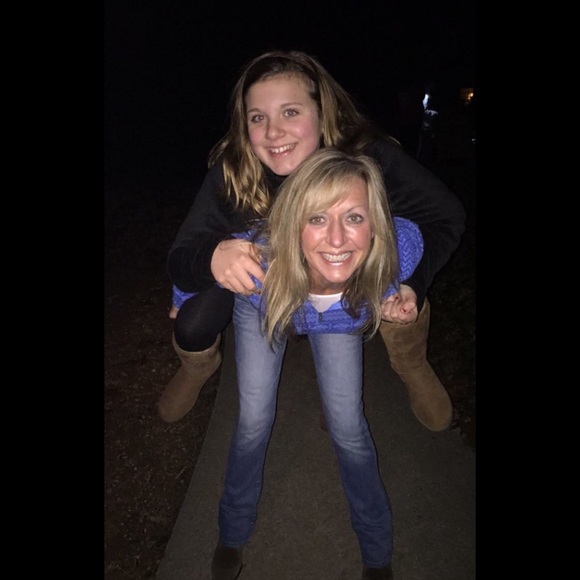 Meet your Posher, Jennifer