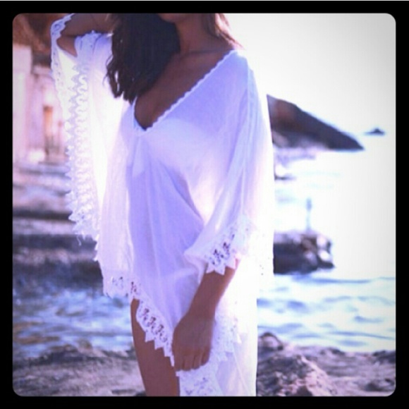 Hammock Beach Jewelry and Boutique Other - White lace trim swimsuit beach cover up