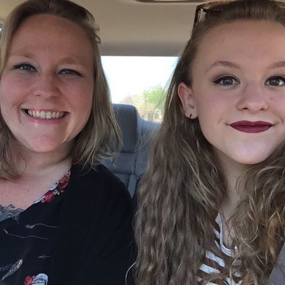 Meet your Posher, Cathy - Picture 1 of 1