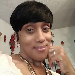 Meet your Posher, Yolanda