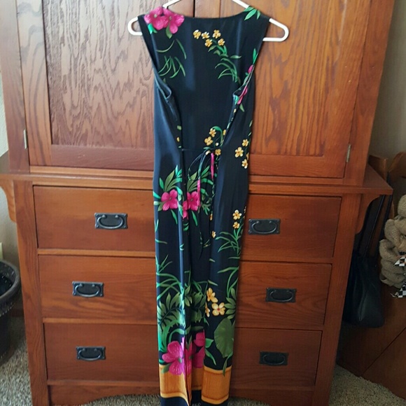 Long Dress - Picture 2 of 2