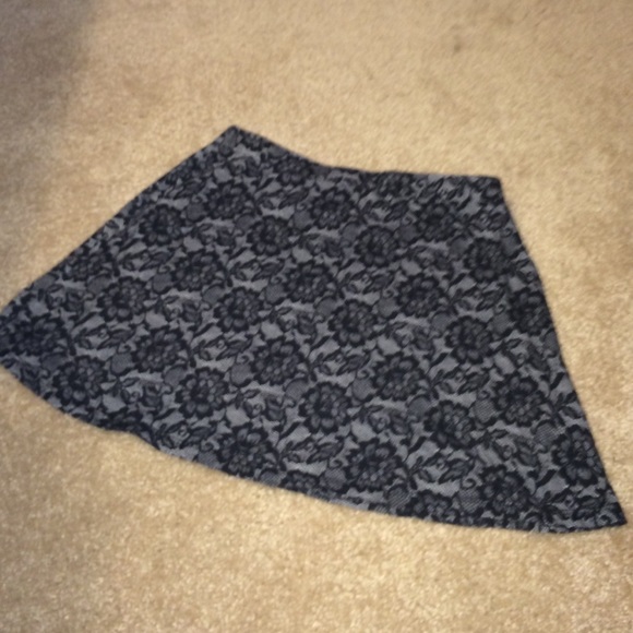 skirt - Picture 1 of 1