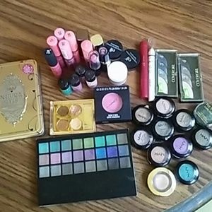 Make up bundle