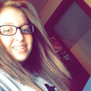 Meet your Posher, Ashlee