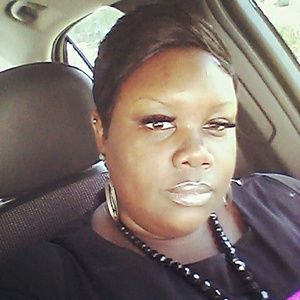 Meet your Posher, Ebony