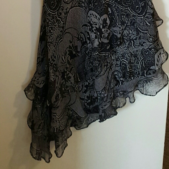 Chic Grey Dress - Picture 2 of 4