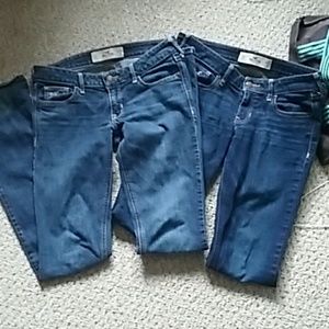 For @brittney8874 2 pairs of Hollister jeans