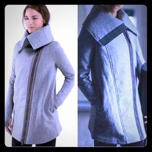 LuluLemon Virasana Wrap