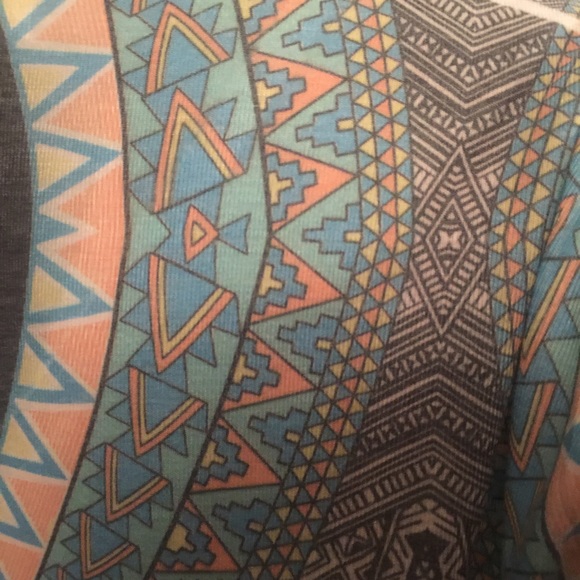 Aztec Print Shirt V Neck Tee A297 - Picture 2 of 4