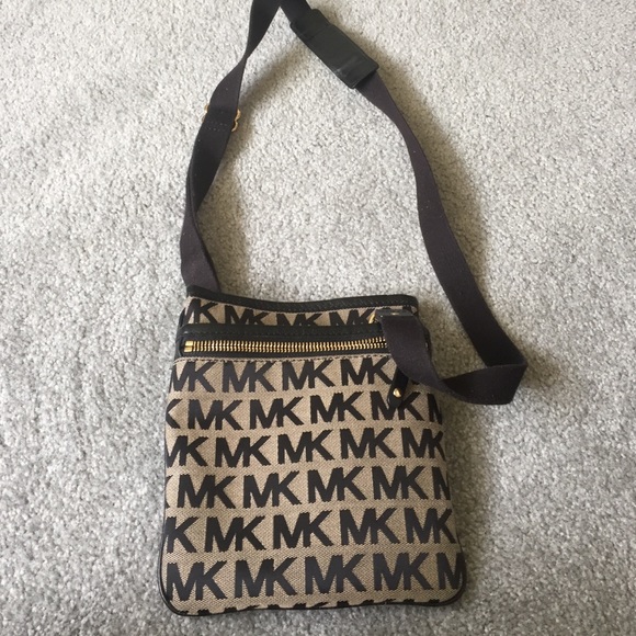 Michael kors purse