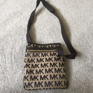 Michael kors purse