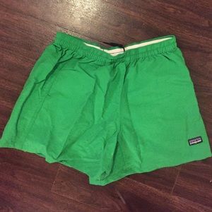 GREEN PATAGONIA SHORTS