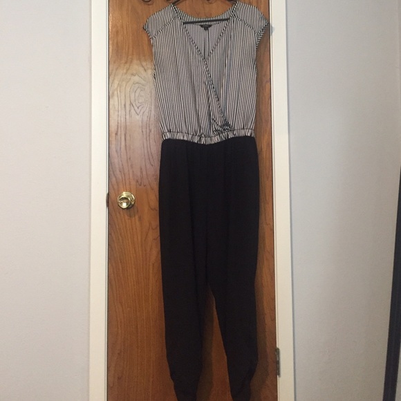 〰Guess Stripped Jumper〰