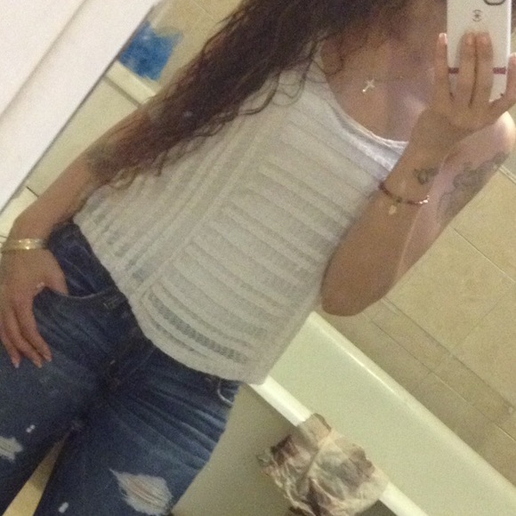 Cute top - Picture 3 of 3