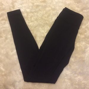 black lululemon leggings
