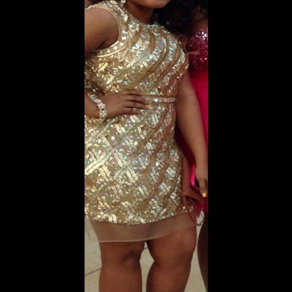 ‼️Gold/Champagne prom dress‼️GREAT DEAL - Picture 3 of 4