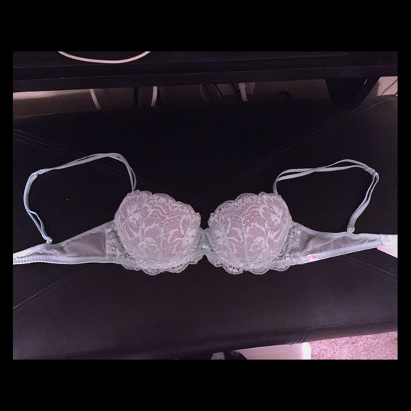 Victoria secret bby blue laced bra