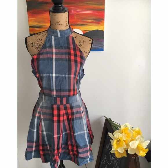 Dresses & Skirts - ✨Flash Sale $40✨ NWOT Plaid Low back Dress