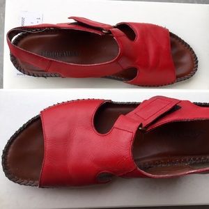 Scout Sandal by Naturalizer