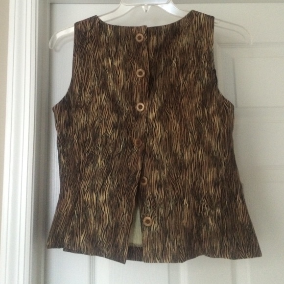Positive attitude size 14 sleeveless animal top. - Picture 2 of 4
