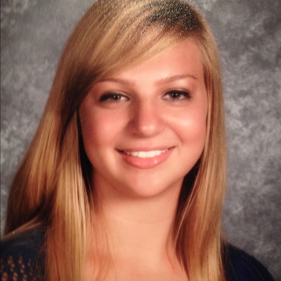 Meet your Posher, Lauren