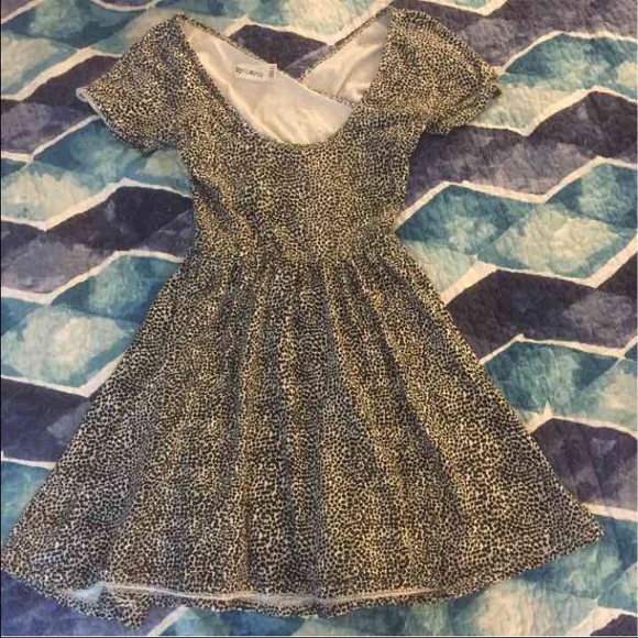 uo wrapped open back skater dress - Picture 3 of 4