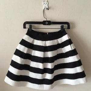 H&M black n white strip skirt