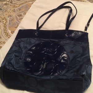 Coach Navy Blue 100%Authentic tote.