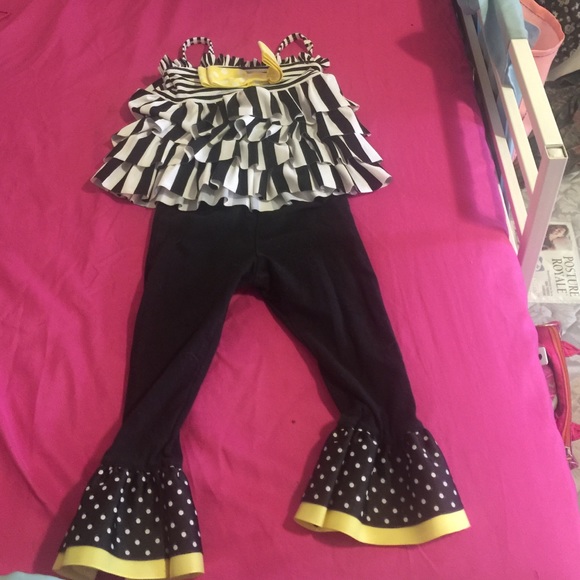 Two peace baby outfit