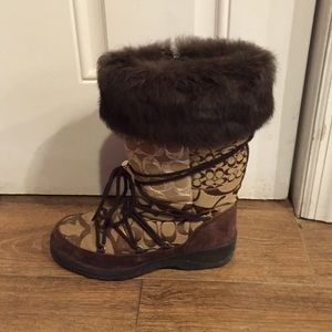 Coach snow boots worn twice