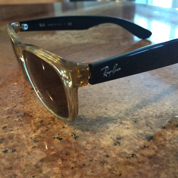 RayBan sunglasses - Picture 2 of 3