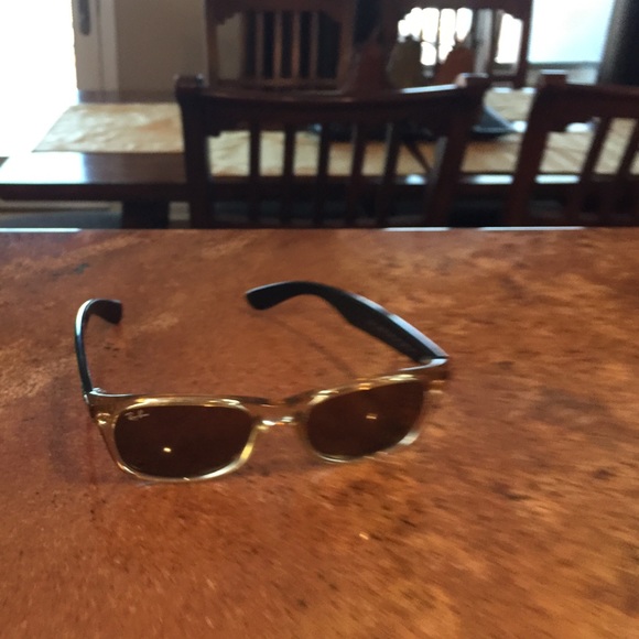 RayBan sunglasses - Picture 3 of 3