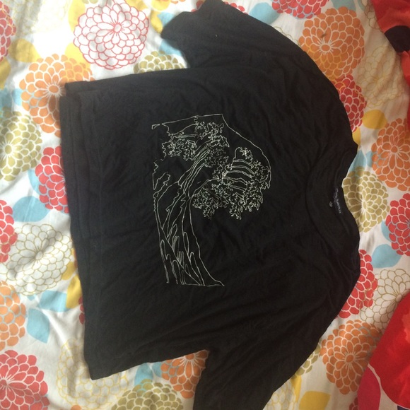 Brandy Melville ocean graphic t-shirt