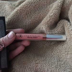 Anastasia Beverly Hills liquid lipstick
