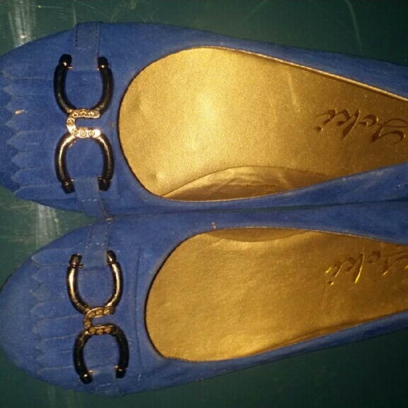 flats - Picture 2 of 4