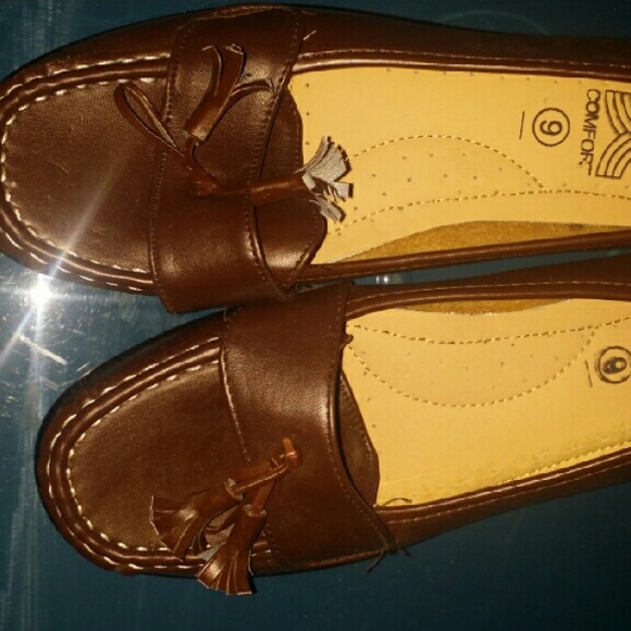 Flats - Picture 2 of 4