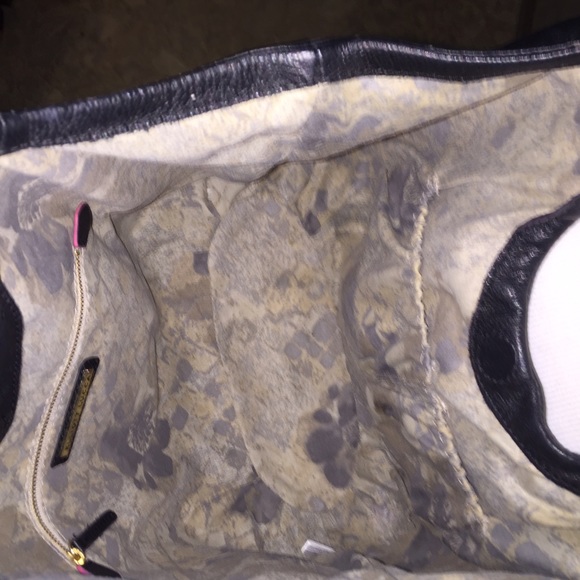 Elliott Lucca Black Twisted Leather Design Purse - Picture 3 of 4