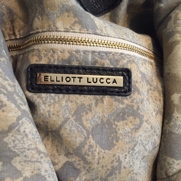 Elliott Lucca Black Twisted Leather Design Purse - Picture 4 of 4