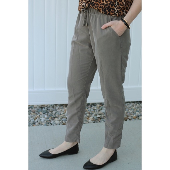 FOREVER21 Jogger Pants