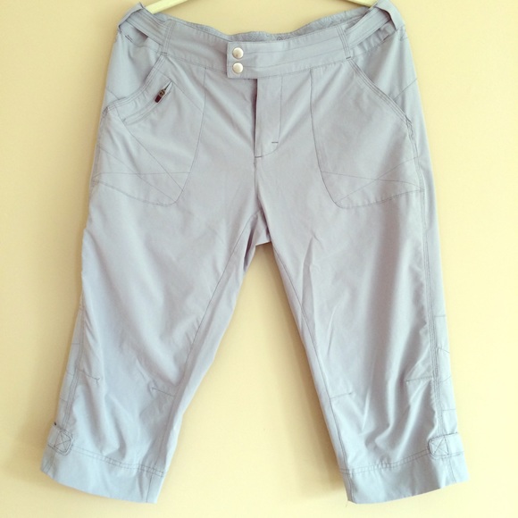 MOVING SALE! Grey capri pants w/bike short insert