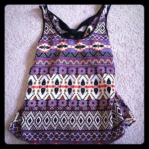 *Sold on MERC*Super cute flowy top with bow back