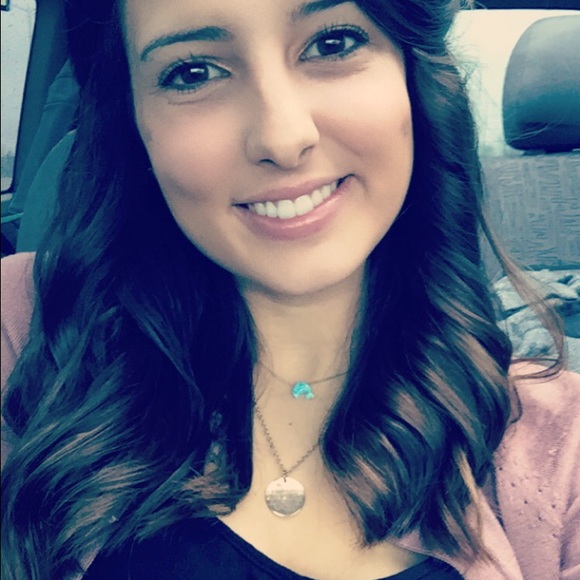 Meet your Posher, Brooke