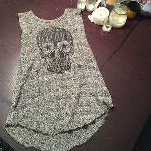 Gray sleeveless shirt.