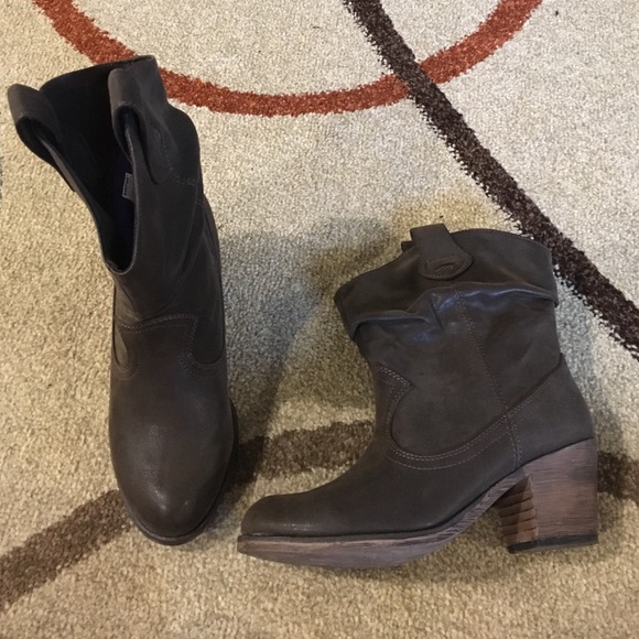 Rocket Dog Shoes - Brown cowboy boots